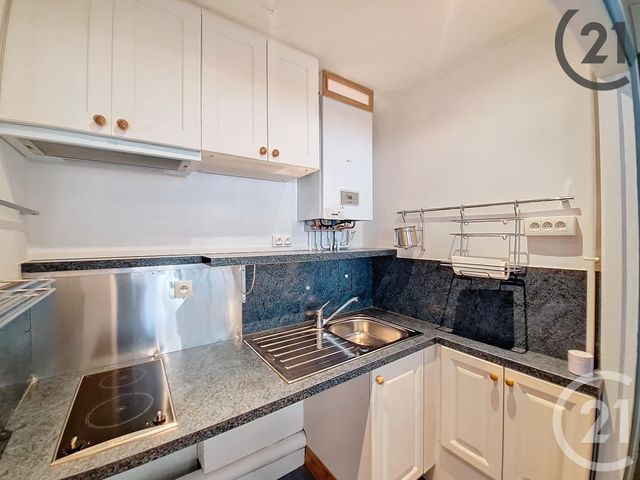 Afficher la photo en grand Appartement F2 à vendre - 2 pièces - 50,70 m2 - Montereau Fault Yonne - 77 - ILE-DE-FRANCE