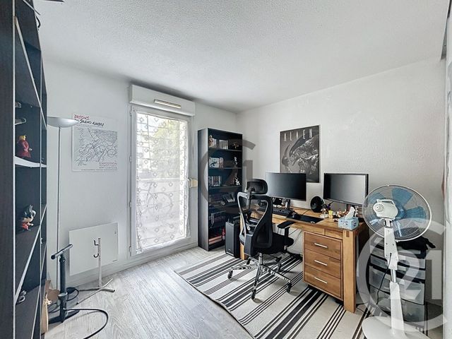 Appartement F3 &agrave; vendre - 3 pi&egrave;ces - 64 m2 - Montereau Fault Yonne - 77 - ILE-DE-FRANCE