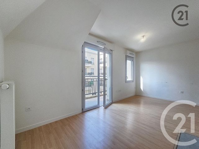 Appartement F1 à louer - 1 pièce - 24,99 m2 - Montereau Fault Yonne - 77 - ILE-DE-FRANCE