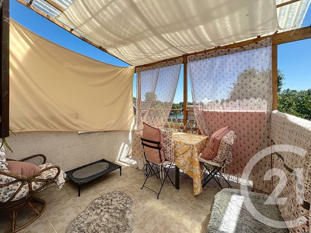 Afficher la photo en grand Maison à vendre - 2 pièces - 63 m2 - Montereau Fault Yonne - 77 - ILE-DE-FRANCE