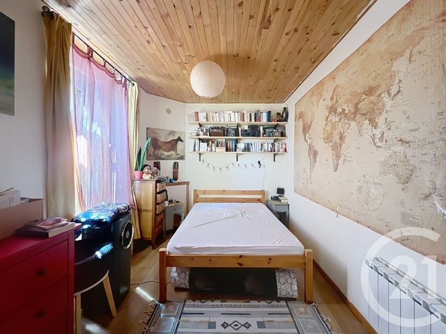 Afficher la photo en grand Maison à vendre - 2 pièces - 63 m2 - Montereau Fault Yonne - 77 - ILE-DE-FRANCE