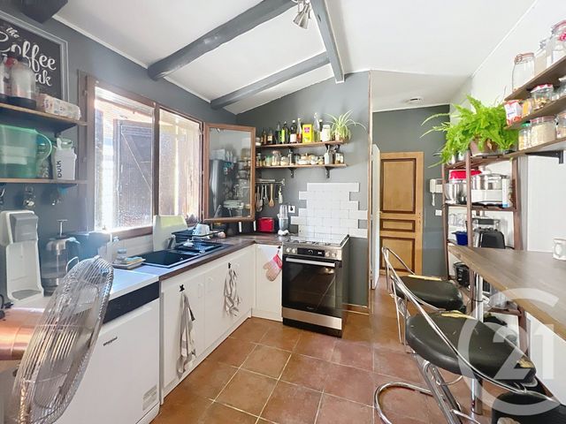 Afficher la photo en grand Maison à vendre - 2 pièces - 63 m2 - Montereau Fault Yonne - 77 - ILE-DE-FRANCE