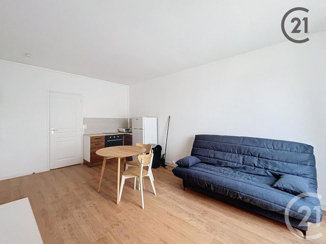 Appartement F1 à louer - 1 pièce - 23,50 m2 - Montereau Fault Yonne - 77 - ILE-DE-FRANCE