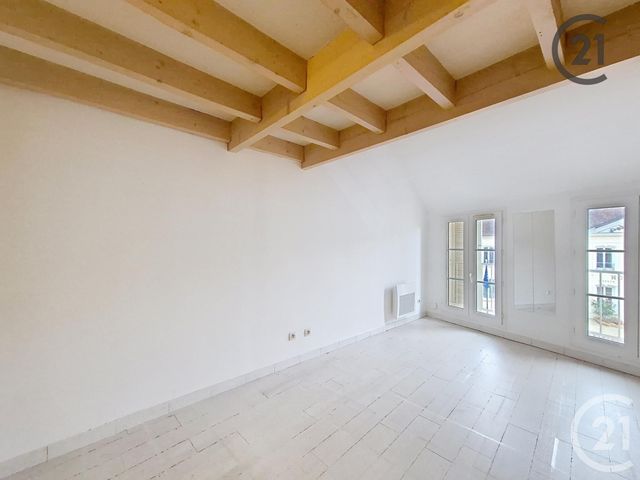Appartement F1 à louer - 2 pièces - 23,70 m2 - Montereau Fault Yonne - 77 - ILE-DE-FRANCE