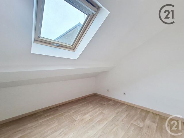 Appartement F1 à louer - 2 pièces - 23,70 m2 - Montereau Fault Yonne - 77 - ILE-DE-FRANCE