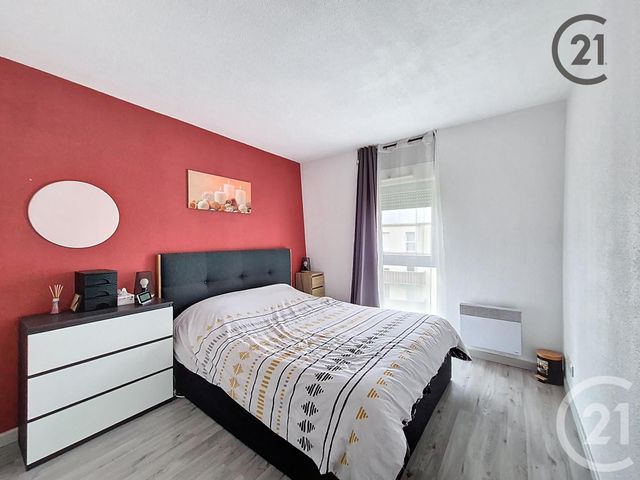 Appartement &agrave; louer - 2 pi&egrave;ces - 46 m2 - Montereau Fault Yonne - 77 - ILE-DE-FRANCE