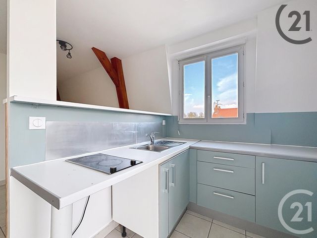 Appartement F1 à louer - 1 pièce - 27 m2 - Montereau Fault Yonne - 77 - ILE-DE-FRANCE