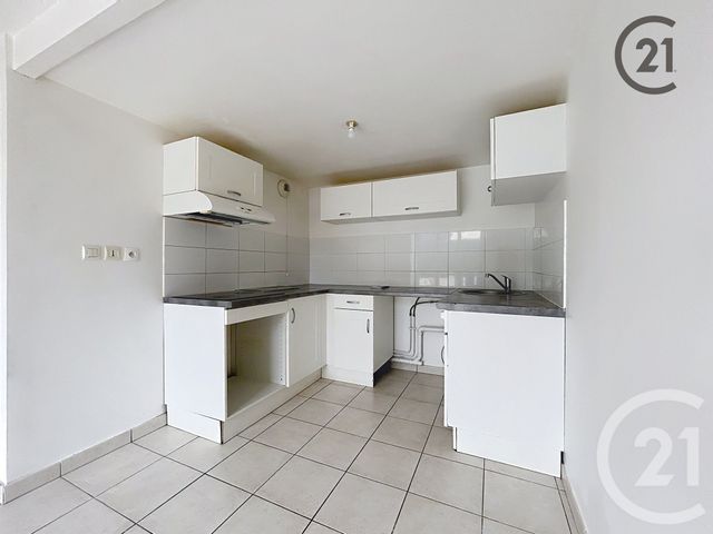 Appartement F3 à vendre - 3 pièces - 63,31 m2 - Montereau Fault Yonne - 77 - ILE-DE-FRANCE