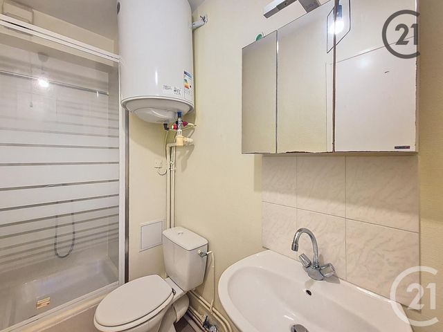 Appartement Studio à louer - 1 pièce - 21,24 m2 - Montereau Fault Yonne - 77 - ILE-DE-FRANCE