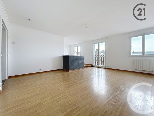 Appartement F4 &agrave; vendre - 4 pi&egrave;ces - 100,89 m2 - Montereau Fault Yonne - 77 - ILE-DE-FRANCE