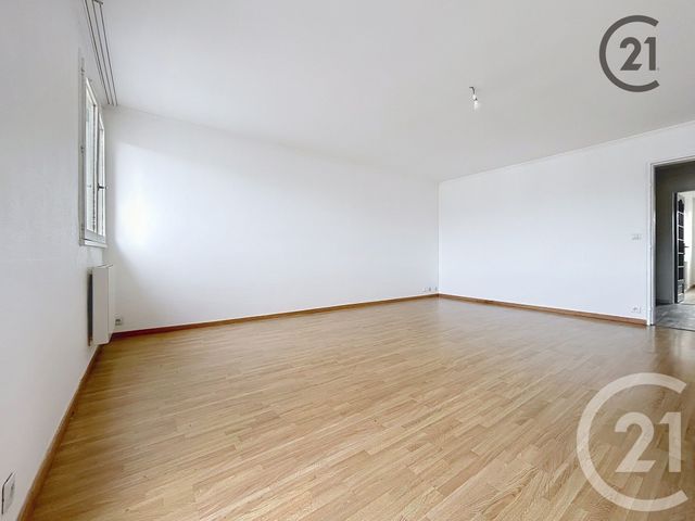 Appartement F4 &agrave; vendre - 4 pi&egrave;ces - 100,89 m2 - Montereau Fault Yonne - 77 - ILE-DE-FRANCE
