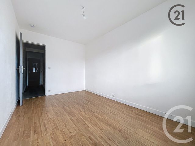 Appartement F4 &agrave; vendre - 4 pi&egrave;ces - 100,89 m2 - Montereau Fault Yonne - 77 - ILE-DE-FRANCE