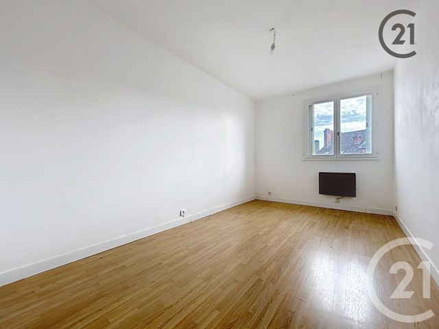 Appartement F4 &agrave; vendre - 4 pi&egrave;ces - 100,89 m2 - Montereau Fault Yonne - 77 - ILE-DE-FRANCE