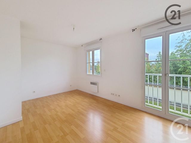 Appartement F4 &agrave; louer - 4 pi&egrave;ces - 89 m2 - Montereau Fault Yonne - 77 - ILE-DE-FRANCE
