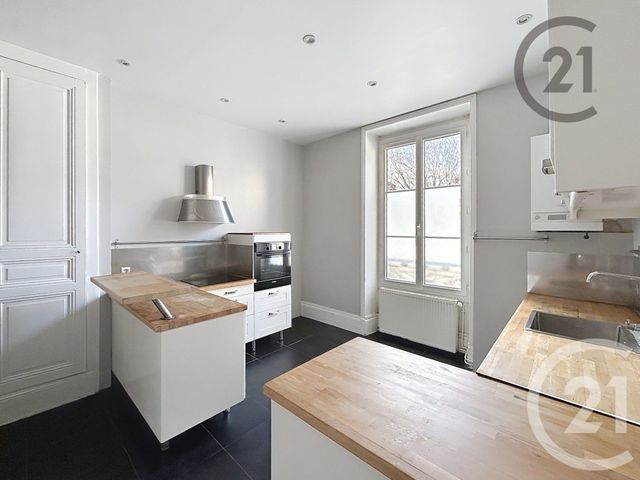 Appartement &agrave; louer - 2 pi&egrave;ces - 60 m2 - Montereau Fault Yonne - 77 - ILE-DE-FRANCE