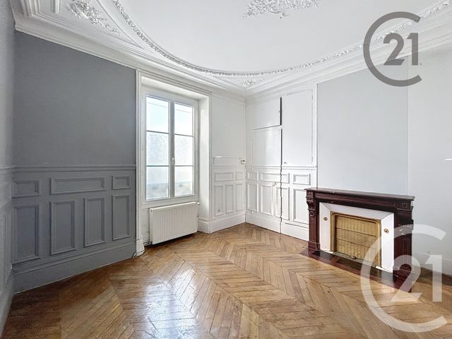 Appartement &agrave; louer - 2 pi&egrave;ces - 60 m2 - Montereau Fault Yonne - 77 - ILE-DE-FRANCE