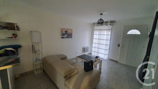 Maison &agrave; louer - 4 pi&egrave;ces - 81,28 m2 - Montereau Fault Yonne - 77 - ILE-DE-FRANCE