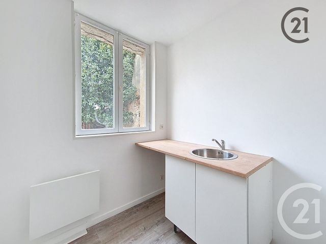 Appartement F2 &agrave; louer - 2 pi&egrave;ces - 43,21 m2 - Montereau Fault Yonne - 77 - ILE-DE-FRANCE