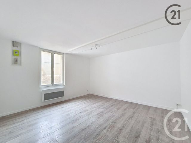 Appartement F2 à louer MONTEREAU FAULT YONNE