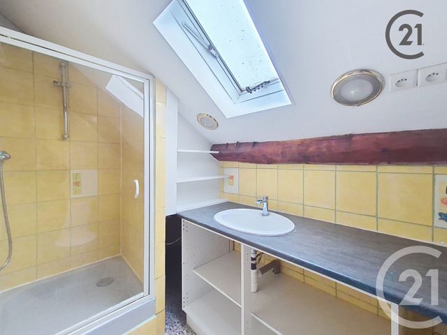 Appartement F2 &agrave; louer - 2 pi&egrave;ces - 48,93 m2 - Montereau Fault Yonne - 77 - ILE-DE-FRANCE