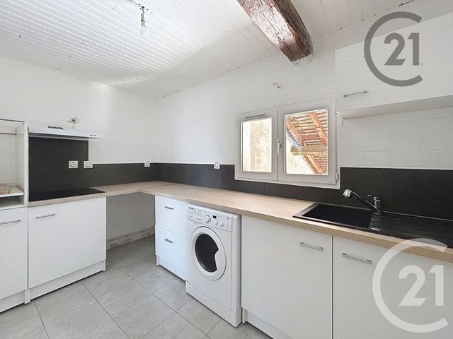 Appartement F3 &agrave; louer - 3 pi&egrave;ces - 60,43 m2 - Montereau Fault Yonne - 77 - ILE-DE-FRANCE