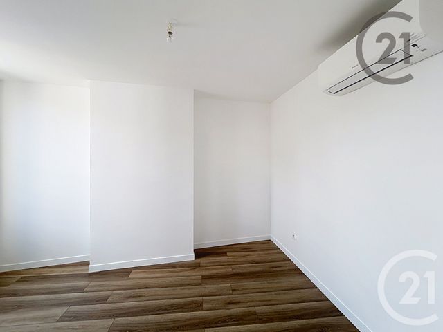 Appartement F3 &agrave; louer - 3 pi&egrave;ces - 46 m2 - Montereau Fault Yonne - 77 - ILE-DE-FRANCE