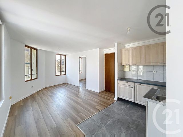 Appartement F3 &agrave; louer - 3 pi&egrave;ces - 46 m2 - Montereau Fault Yonne - 77 - ILE-DE-FRANCE