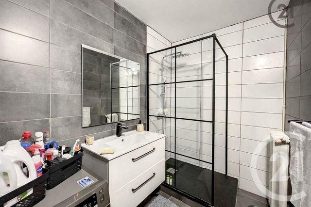 Appartement F3 &agrave; vendre - 3 pi&egrave;ces - 62,20 m2 - Montereau Fault Yonne - 77 - ILE-DE-FRANCE