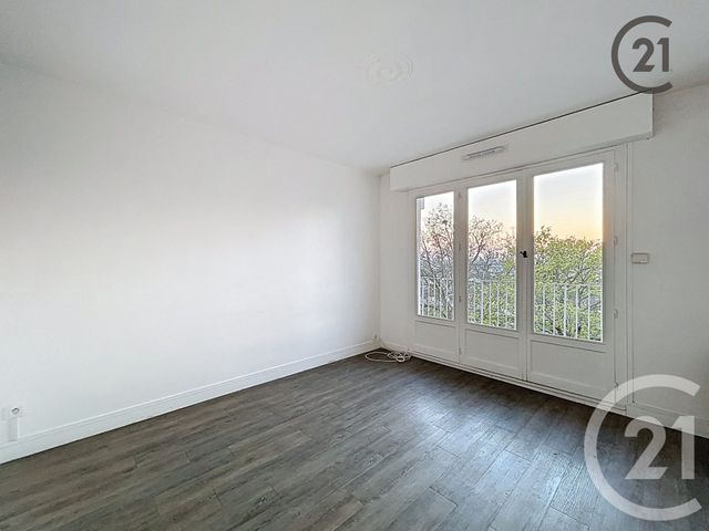 Appartement F3 &agrave; vendre - 3 pi&egrave;ces - 67,23 m2 - Montereau Fault Yonne - 77 - ILE-DE-FRANCE