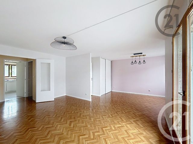 Appartement F2 &agrave; louer - 2 pi&egrave;ces - 61,30 m2 - Montereau Fault Yonne - 77 - ILE-DE-FRANCE