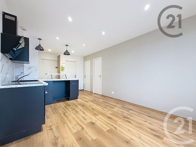 Appartement F3 &agrave; louer - 3 pi&egrave;ces - 48,26 m2 - Montereau Fault Yonne - 77 - ILE-DE-FRANCE