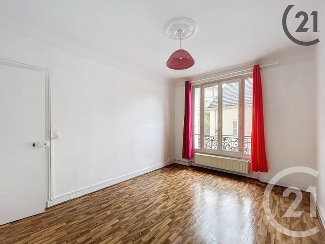 Appartement &agrave; louer - 3 pi&egrave;ces - 68,70 m2 - Montereau Fault Yonne - 77 - ILE-DE-FRANCE