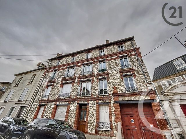 Appartement &agrave; louer - 3 pi&egrave;ces - 68,70 m2 - Montereau Fault Yonne - 77 - ILE-DE-FRANCE