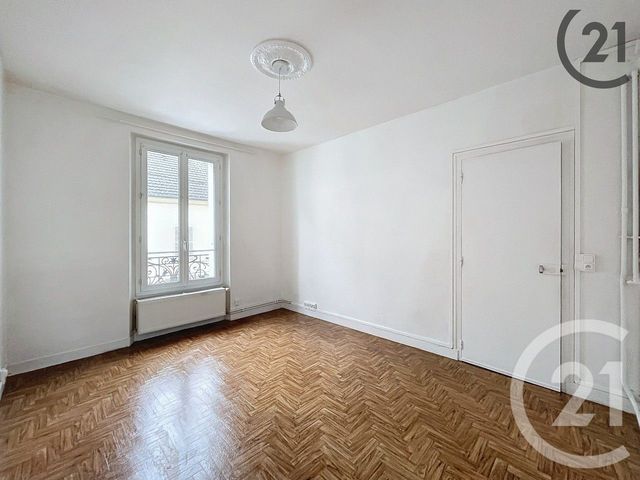 Appartement &agrave; louer - 3 pi&egrave;ces - 68,70 m2 - Montereau Fault Yonne - 77 - ILE-DE-FRANCE