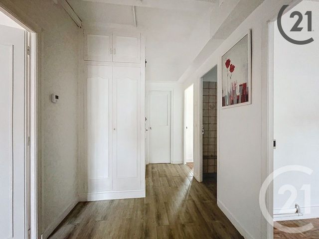 Appartement &agrave; louer - 3 pi&egrave;ces - 68,70 m2 - Montereau Fault Yonne - 77 - ILE-DE-FRANCE