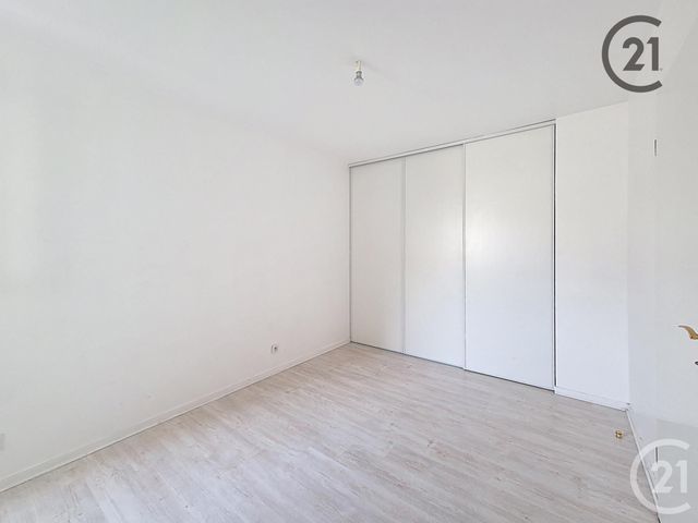 Appartement F2 &agrave; louer - 2 pi&egrave;ces - 43,65 m2 - Montereau Fault Yonne - 77 - ILE-DE-FRANCE