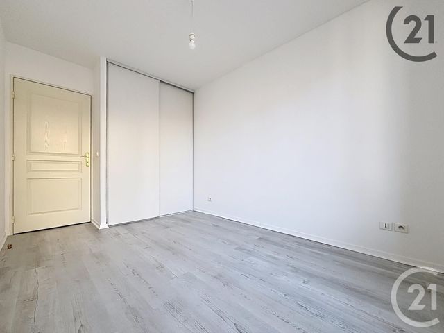 Appartement F2 &agrave; louer - 2 pi&egrave;ces - 43 m2 - Montereau Fault Yonne - 77 - ILE-DE-FRANCE