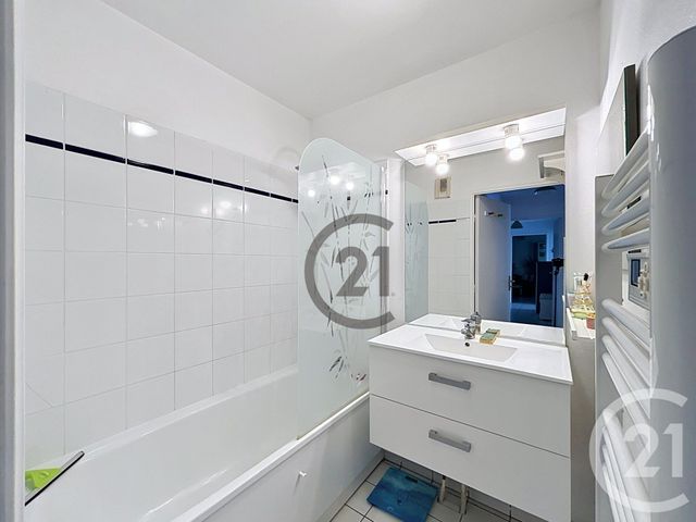Appartement F3 &agrave; vendre - 3 pi&egrave;ces - 64 m2 - Montereau Fault Yonne - 77 - ILE-DE-FRANCE