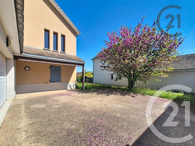 Maison &agrave; louer - 4 pi&egrave;ces - 114,96 m2 - Montereau Fault Yonne - 77 - ILE-DE-FRANCE