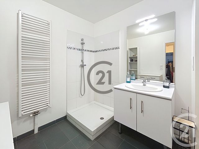 Appartement F3 &agrave; vendre - 3 pi&egrave;ces - 58,56 m2 - Montereau Fault Yonne - 77 - ILE-DE-FRANCE