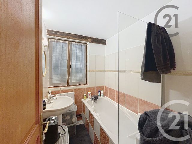 Appartement F2 &agrave; louer - 2 pi&egrave;ces - 35,22 m2 - Montereau Fault Yonne - 77 - ILE-DE-FRANCE