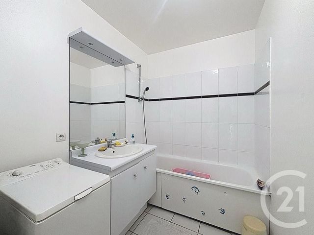 Appartement F2 &agrave; vendre - 2 pi&egrave;ces - 45,68 m2 - Montereau Fault Yonne - 77 - ILE-DE-FRANCE