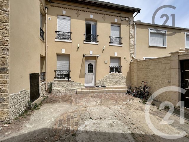 Maison &agrave; louer - 5 pi&egrave;ces - 116 m2 - Montereau Fault Yonne - 77 - ILE-DE-FRANCE