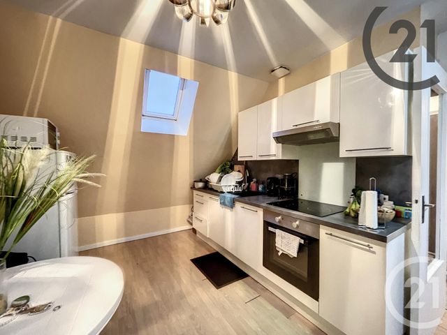 Appartement F2 &agrave; louer - 2 pi&egrave;ces - 32 m2 - Montereau Fault Yonne - 77 - ILE-DE-FRANCE