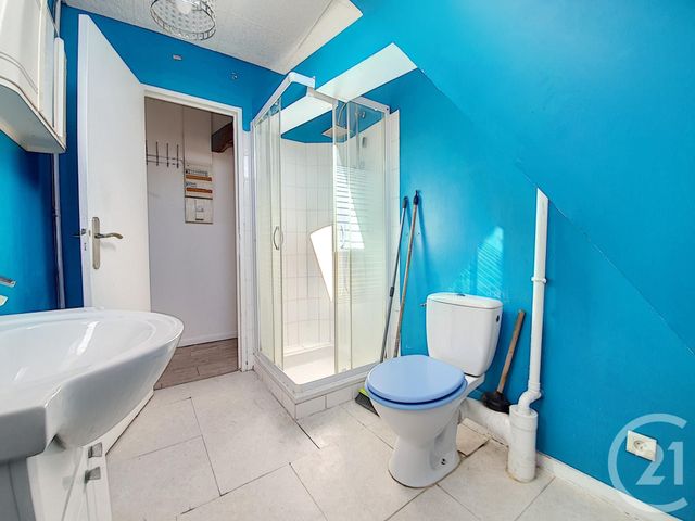 Appartement F2 &agrave; louer - 2 pi&egrave;ces - 32 m2 - Montereau Fault Yonne - 77 - ILE-DE-FRANCE