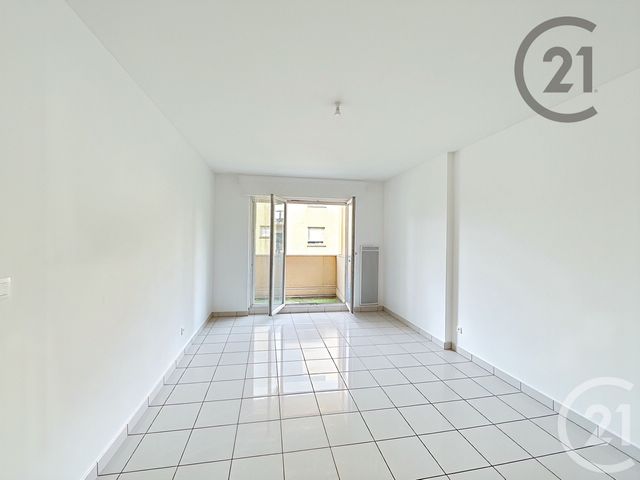 Appartement F2 à louer MONTEREAU FAULT YONNE