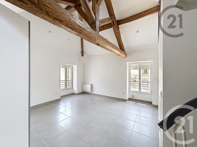 Appartement &agrave; louer - 2 pi&egrave;ces - 41 m2 - Montereau Fault Yonne - 77 - ILE-DE-FRANCE