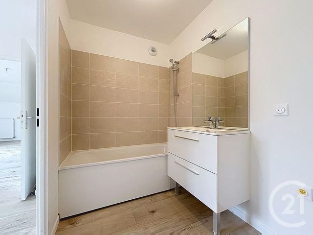 Appartement F2 &agrave; louer - 2 pi&egrave;ces - 47,95 m2 - Cannes Ecluse - 77 - ILE-DE-FRANCE