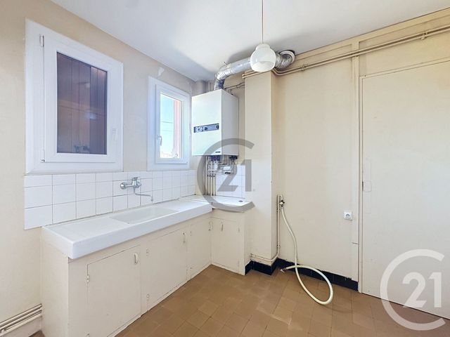 Appartement F3 &agrave; vendre - 3 pi&egrave;ces - 61,75 m2 - Montereau Fault Yonne - 77 - ILE-DE-FRANCE