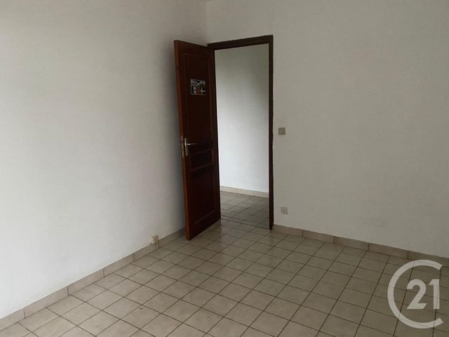 Maison &agrave; louer - 5 pi&egrave;ces - 105,30 m2 - Marolles Sur Seine - 77 - ILE-DE-FRANCE